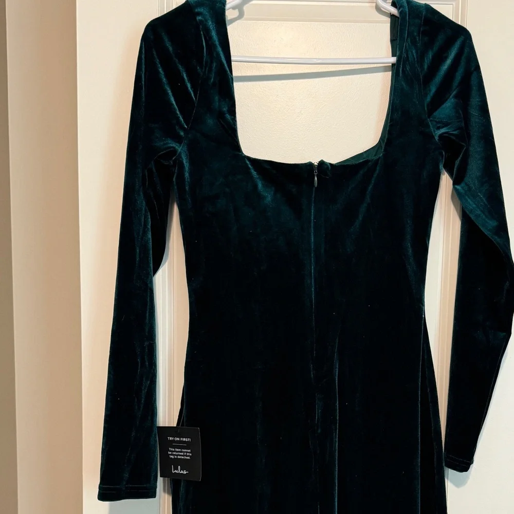 NWT Lulus Velvet Emerald Green Dress - Picture 7 of 7